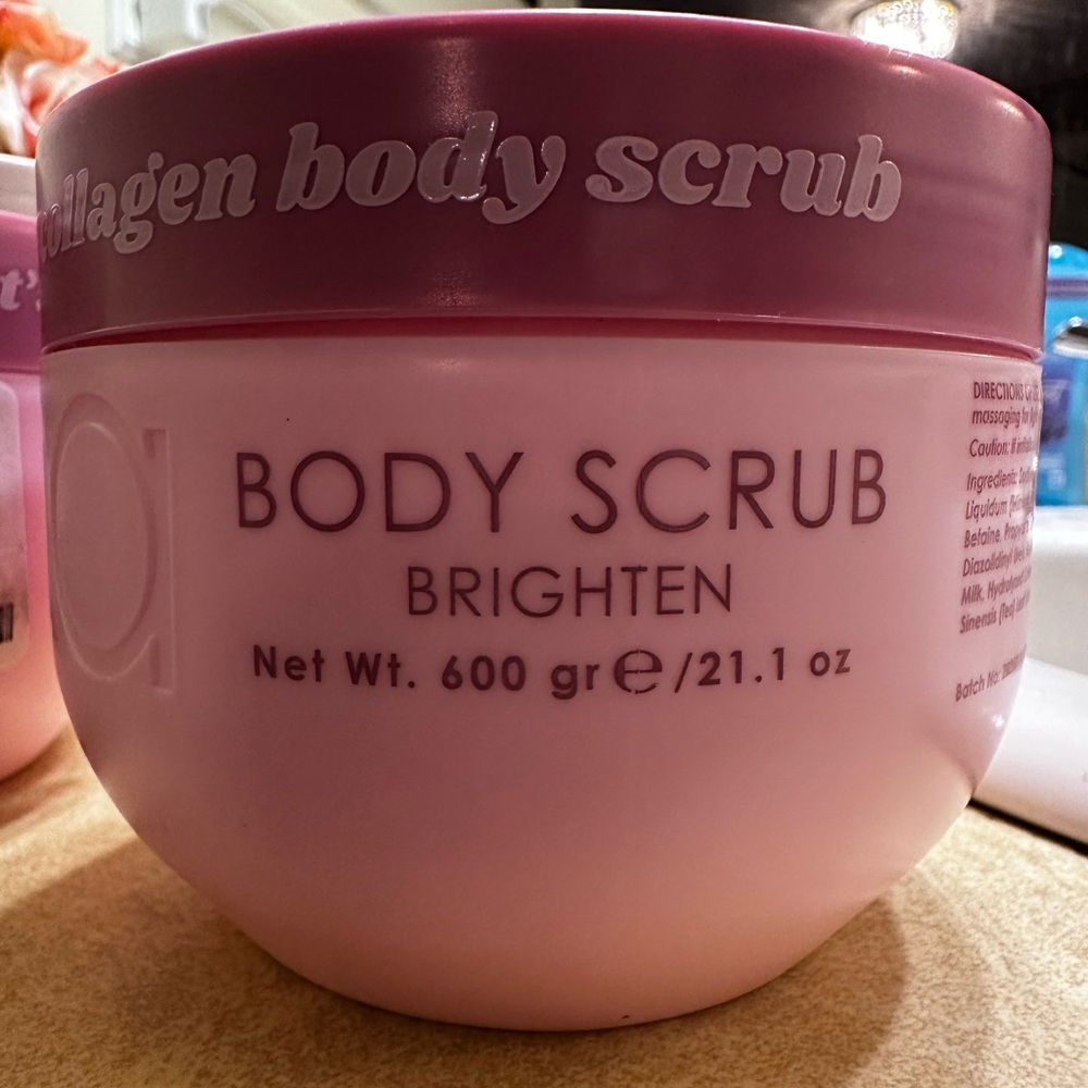Pink Exfoliant Body Scrub for Radiant Skin